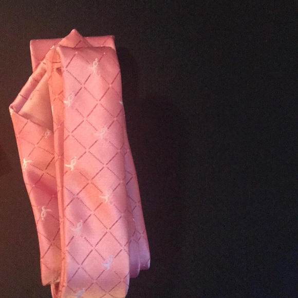 PINK TIE - Picture 1 of 1